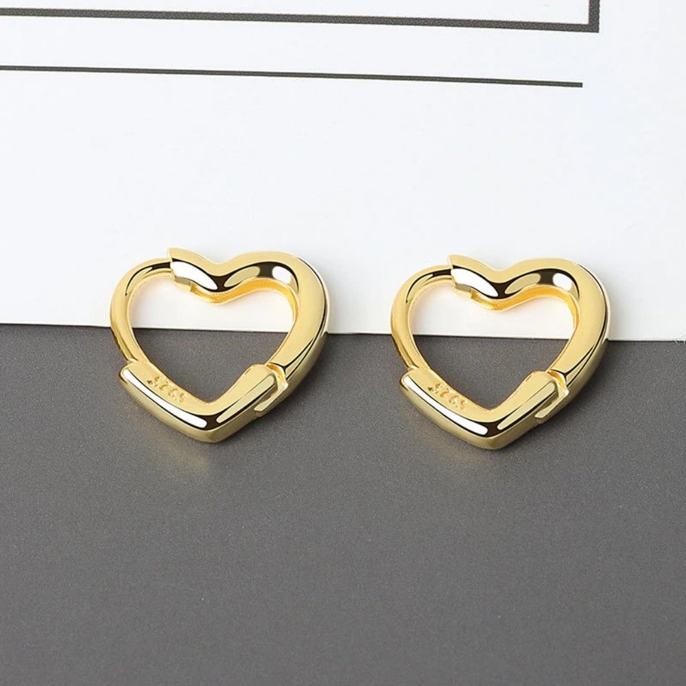 *NEW Gold/925 Sterling Silver Heart Hoop Earrings - Picture 6 of 9